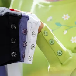 بلوز آستین سه دکمه