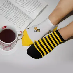 جوراب طرح زنبور
