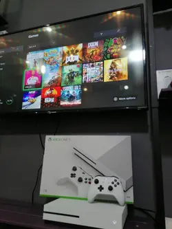 Xbox One S 1TB – نسخه درایو - فروشگاه اینترنتی زیرپله