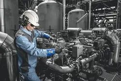 دستکش ایمنی یووکس Uvex مدل Rubiflex XG35B