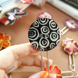 بوکمارک شیک طرح سیاه سفید