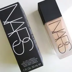 کرم پودر نارس شماره LIGHT 4 NARS - فروشگاه اینترنتی زیبا شاپ
