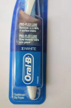 مسواک اورال بی سری Pro-Flex مدل 3D Whie Luxe با برس متوسط - فروشگاه اینترنتی زیبا شاپ
