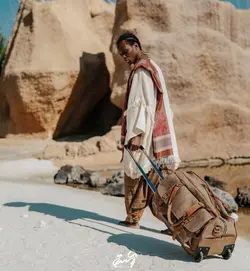 چمدان اسپرت ترکیب چرم و برزنت مدل ونداد