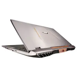 بدنه لپ‌تاپ GX700VO از ترکیب فلز و پلاستیک ساخته شده و طراحی چشمگیری نیز دارد.