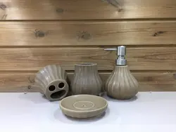 ست آینه و باکس سرویس بهداشتی ست سرویس بهداشتی 4تیکه کد21-1366 - فروشگاه ژیکو