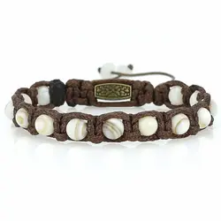 دستبند صدف سفید طبیعی با رگه های زیبا دور بافت چرم کشویی طراحی اسلیمی