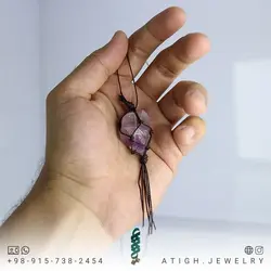 گردنبند فلوریت تراش نخورده (راف) معدنی خوشرنگ بافت مکرومه مشکی تخصصی چاکرای تاج همراه بند چرم