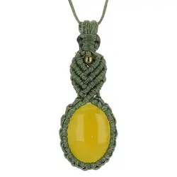 گردنبند عقیق زرد معدنی بسیار خوشرنگ تراش دامله بافت مکرومه تخصصی چاکرای خورشیدی همراه بند چرم