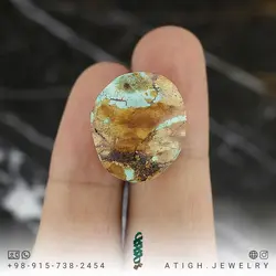 نگین فیروزه نیشابوری شجری معدنی با نقش و نگار زیبا طرح ابر و باد درشت رنگ صد درصد طبیعی بدون احیا وزن حدود ۵.۷ گرم