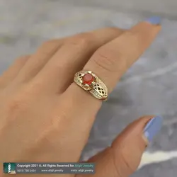 انگشتر عقیق سرخ معدنی خوشرنگ رکاب طلا روس نگین کاری دور چنگ