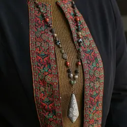 گردنبند تمام سنگ آویز هبهاب با نقوش خاص، شاه مقصود افغان، عقیق شجر، لاوا، جاسپر سرخ، عقیق ابلق، جاسپر مریم و یاقوت گارنت معدنی بافت گره ای