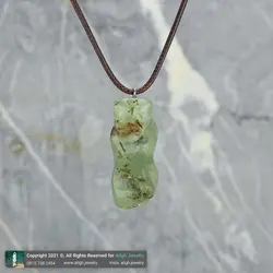 گردنبند مهره لول یشم مویی با نقوش زیبا معدنی تراش پیچ بسیار خوشرنگ همراه بند چرمی با کیفیت تخصصی چاکرای قلب