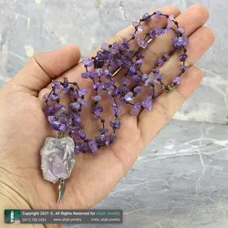 سینه ریز آمتیست (تراش نخورده) با رگه های بسیار زیبا همراه آمتیست نامنظم معدنی بافت گره ای طرح پر تخصصی چاکرای هفتم