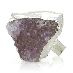 انگشتر آمتیست بلور معدنی بسیار خوشرنگ و خاص تراش مثلثی درشت سنگ درمانی آرامش بخش رکاب فری سایز