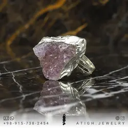 انگشتر آمتیست بلور معدنی بسیار خوشرنگ و خاص تراش مثلثی درشت سنگ درمانی آرامش بخش رکاب فری سایز