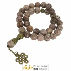 تسبیح مارسنگ (سرپنتین) مات معدنی ۳۳ دانه دستساز‌ رنگ خاکی طراحی اسلیمی