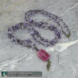 گردنبند عقیق صورتی سلیمانی خوشرنگ همراه آمتیست نامنظم معدنی بافت گره ای طرح بال