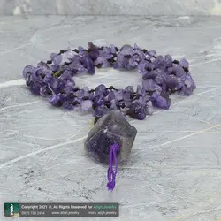 سینه ریز آمتیست (تراش نخورده) با رگه های بسیار زیبا همراه آمتیست تیره نامنظم معدنی بافت گره ای طرح پر تخصصی چاکرای هفتم