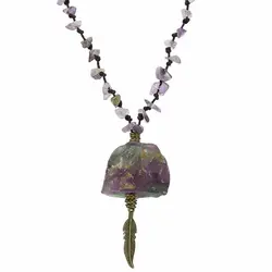 سینه ریز فلورین سبز و بنفش راف (تراش نخورده) همراه آمتیست نامنظم معدنی خوشرنگ بافت گره ای طرح پر