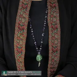 سینه ریز فلورین راف (تراش نخورده) همراه آمتیست نامنظم معدنی بافت گره ای طرح پر