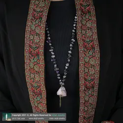 سینه ریز آمیترین راف ( تراش نخورده) همراه آمتیست تراش نامنظم معدنی بافت گره ای طرح پر