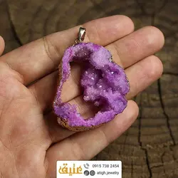 گردنبند ژئود کوارتز صورتی (رز کوارتز) بلور طبیعی درشت سنگ درمانی بسیار خاص همراه زنجیر استیل