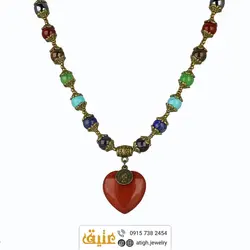 سینه ریز جاسپر قرمز تراش قلب و هفت سنگ چاکرا سری سنگهای قیمتی و حدید محافظ هاله انرژی معدنی