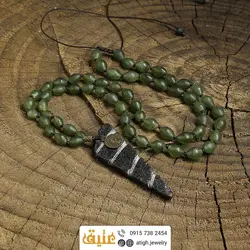 سینه ریز آنتیک سنگی (مشابه هبهاب) و شاه مقصود افغان بافت گره ای بسیار خاص با نقوش زیبا