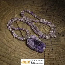 سینه ریز اسلایس آمتیست درشت با نقش و نگار زیبا همراه آمتیست نامنظم معدنی سنگ درمانی تخصصی چاکرای پیشانی و تاج سر