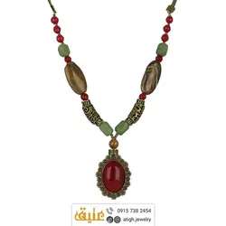 سینه ریز چندسنگ عقیق سرخ بسیار خوشرنگ، شاه مقصود افغان، جاسپر و جید سرخ تراش دار معدنی همراه بند چرمی