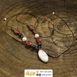 سینه ریز عقیق سفید شجری، یاقوت گارنت، صدف مشکی و رودونیت تراش بیضی بسیار خوشرنگ معدنی