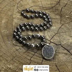 سینه ریز کوارتز تیتانیوم درخشان و حدید معدنی بافت گره ای