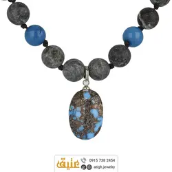 سینه ریز فیروزه نیشابوری شجری، عقیق آبی خوشرنگ و سرپنتین(مارسنگ) طوسی مات معدنی بافت گره ای