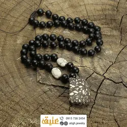 سینه ریز ابسیدین راف لکه برفی، هولیت تراش بیضی و انیکس مات معدنی بافت گره ای