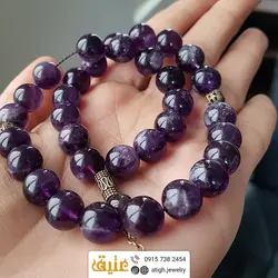 تسبیح لوکس آمتیست معدنی کیفیت عالی شفاف تیره و خوشرنگ کوالیتی سنگ بالا 33 دانه دستساز اسلیمی اکسیر آرامش