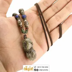 سینه ریز آنتیک یشم مویی تراش دست، عقیق چشمی، جاسپر، عقیق سرخ و سرپنتین