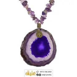 سینه ریز عقیق سلیمانی درشت بسیار خوشرنگ با نقش و نگار زیبا و آمتیست تراش نامنظم معدنی