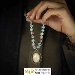 سینه ریز عقیق شیری دامله خوشرنگ و فیروزه مات آفریقایی معدنی طرح فلاور بافت گره ای