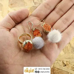 نیم ست کوارتز نارنجی بلور معدنی درشت بسیار خوشرنگ منگوله ای