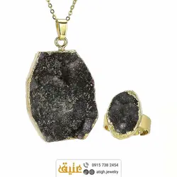 نیم ست بلور جید مشکی طبیعی با زنجیر استیل ضد حساسیت‌