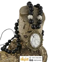 سینه ریز هولیت با رگه های زیبا، سرپنتین مات و انیکس مات معدنی بافت گره ای