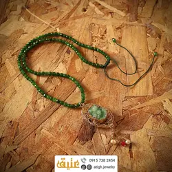 سینه ریز بلور طبیعی کوارتز سیم بافت، جید سرخ و سبز تراشدار و مروارید پرورشی نامنظم طبیعی