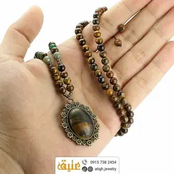 سینه ریز چشم ببر، عقیق سبز، یشم و کوارتز دودی معدنی‌ فریم طرح گل‌‌‌