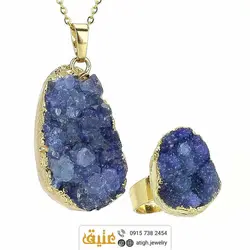 نیم ست کوارتز آبی بلور طبیعی بسیار خوشرنگ با زنجیر استیل‌