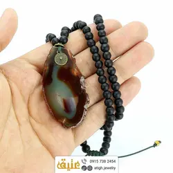 سینه ریز عقیق سلیمانی طبیعی با نقوش زیبا و انیکس مات طبیعی بافت ‌