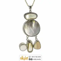 گردنبند مروارید و صدف طبیعی همراه با زنجیر استیل‌