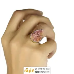 انگشتر تورمالین راف بلور طبیعی‌ اشکی بسیار خوشرنگ سنگ درمانی