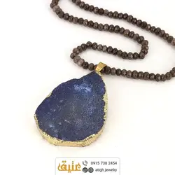 سینه ریز آزوریت و کوارتز دودی‌ تراش دار