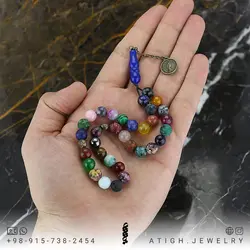 تسبیح احجار الشفاء (سنگ درمانی)، هفت سنگ چاکرا و محافظ هاله انرژی ۳۳ دانه شیخک عقیق آبی معدنی سری بینظیر سنگ های کمیاب ۳۴ نوع سنگ آویز سکه